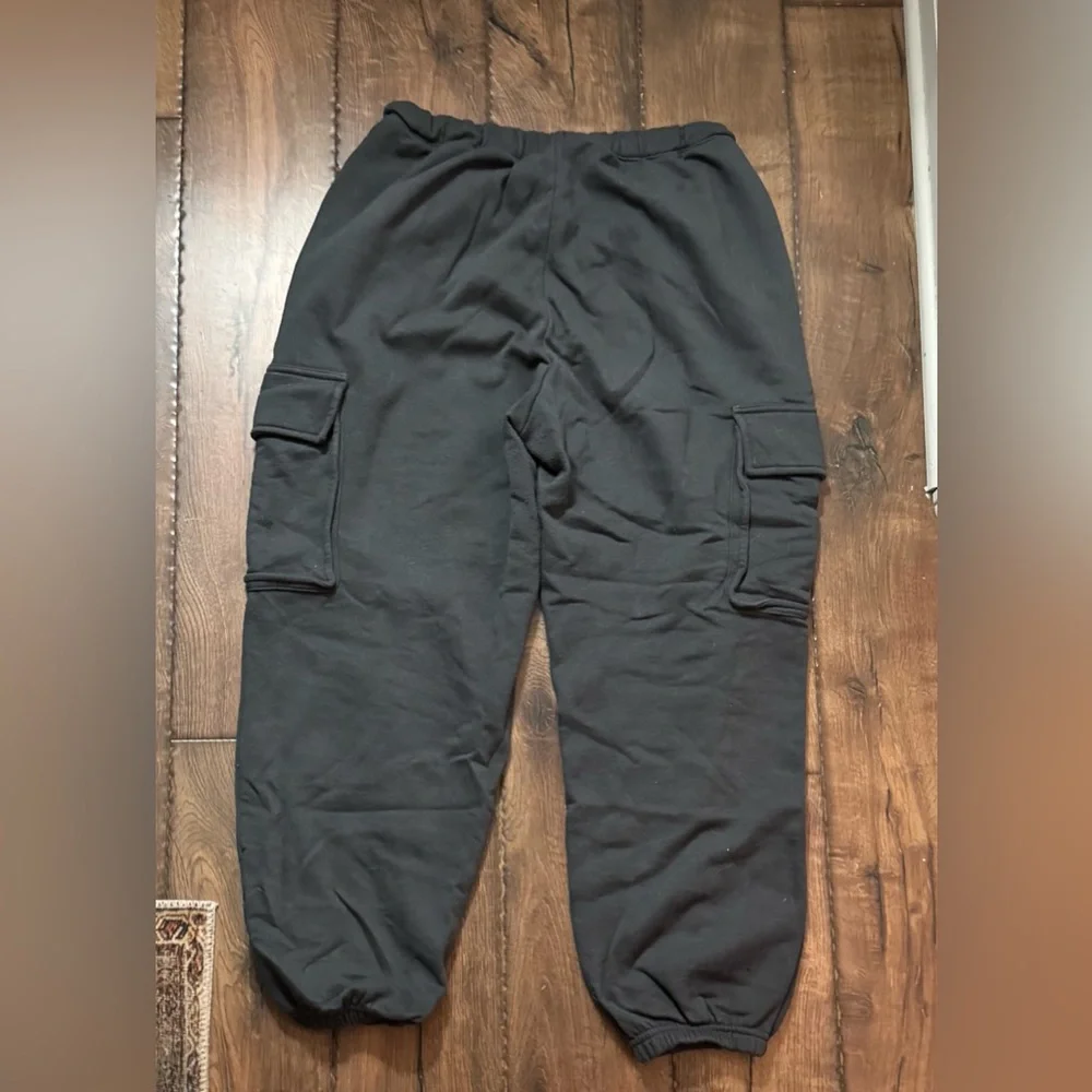 Abercrombie Gray Cargo Sweatpants and Sweatshirt Set - Picture 4 of 7